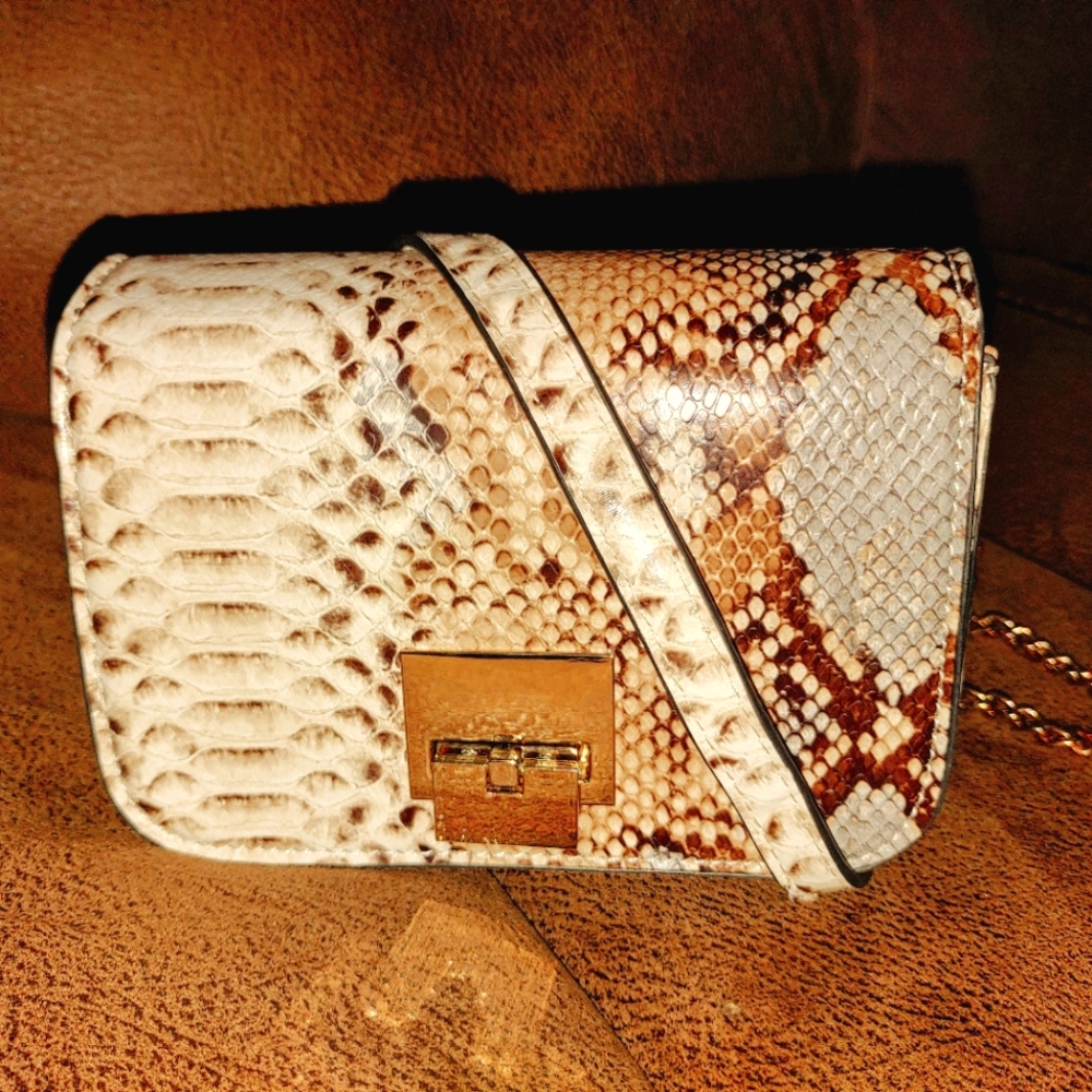 Clutch Olives Miller Handbags Collection